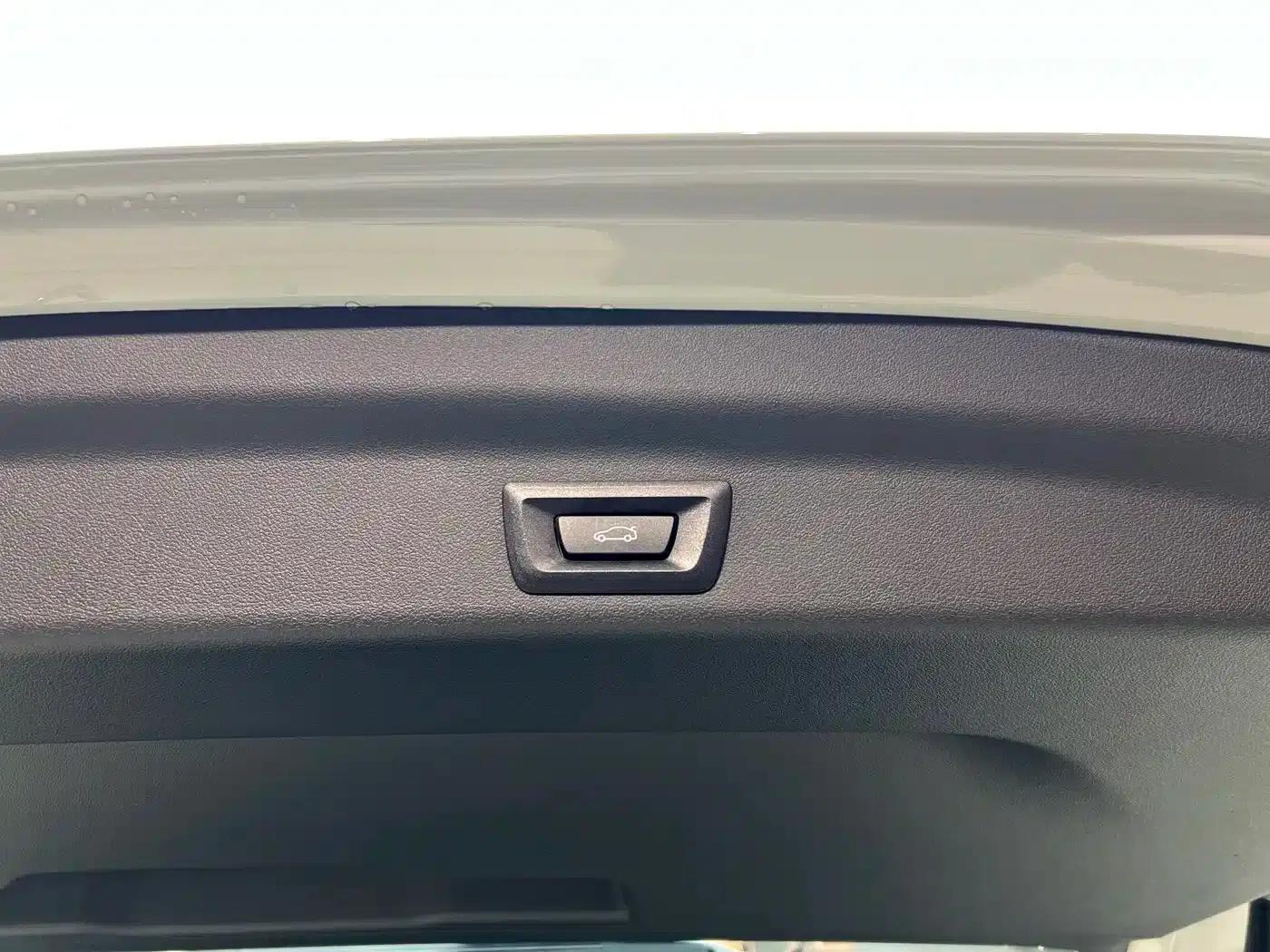 BMW iX1 2023 eDrive25L X Design Package — миниатюра 6
