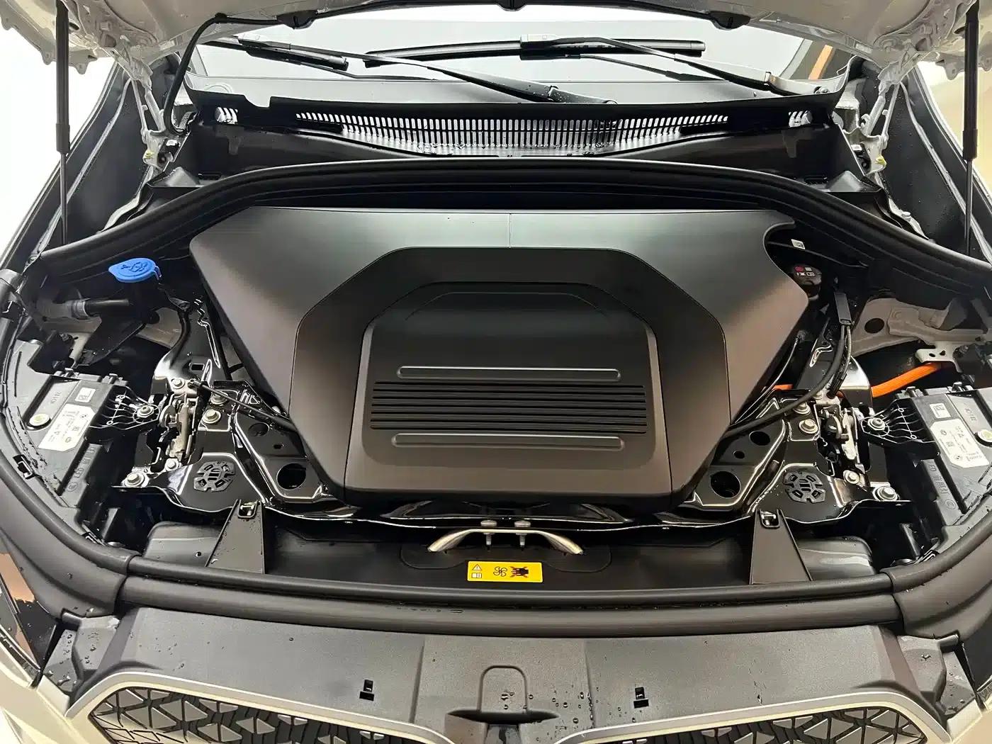 BMW iX1 2023 eDrive25L X Design Package — миниатюра 7