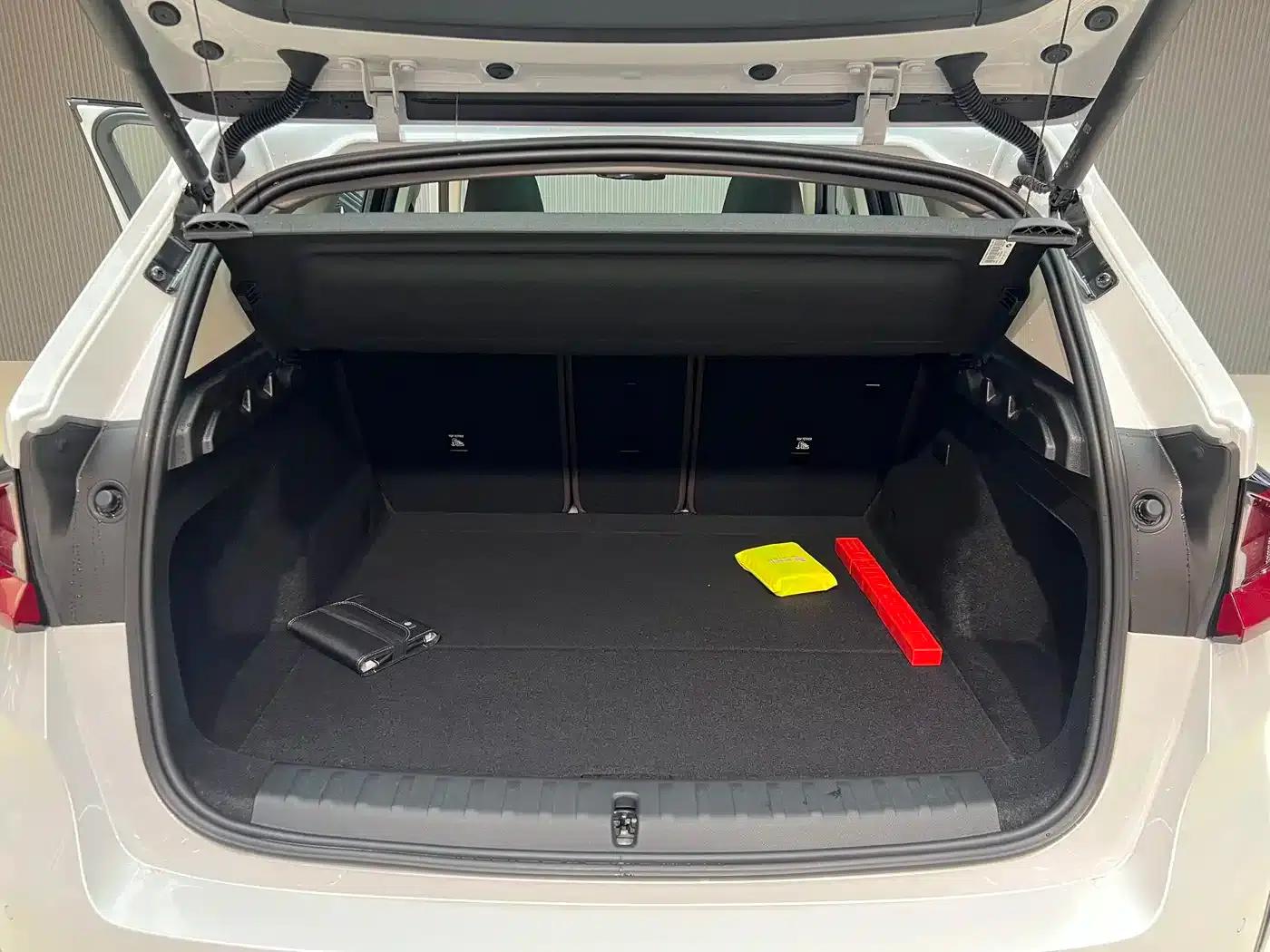 BMW iX1 2023 eDrive25L X Design Package — миниатюра 9