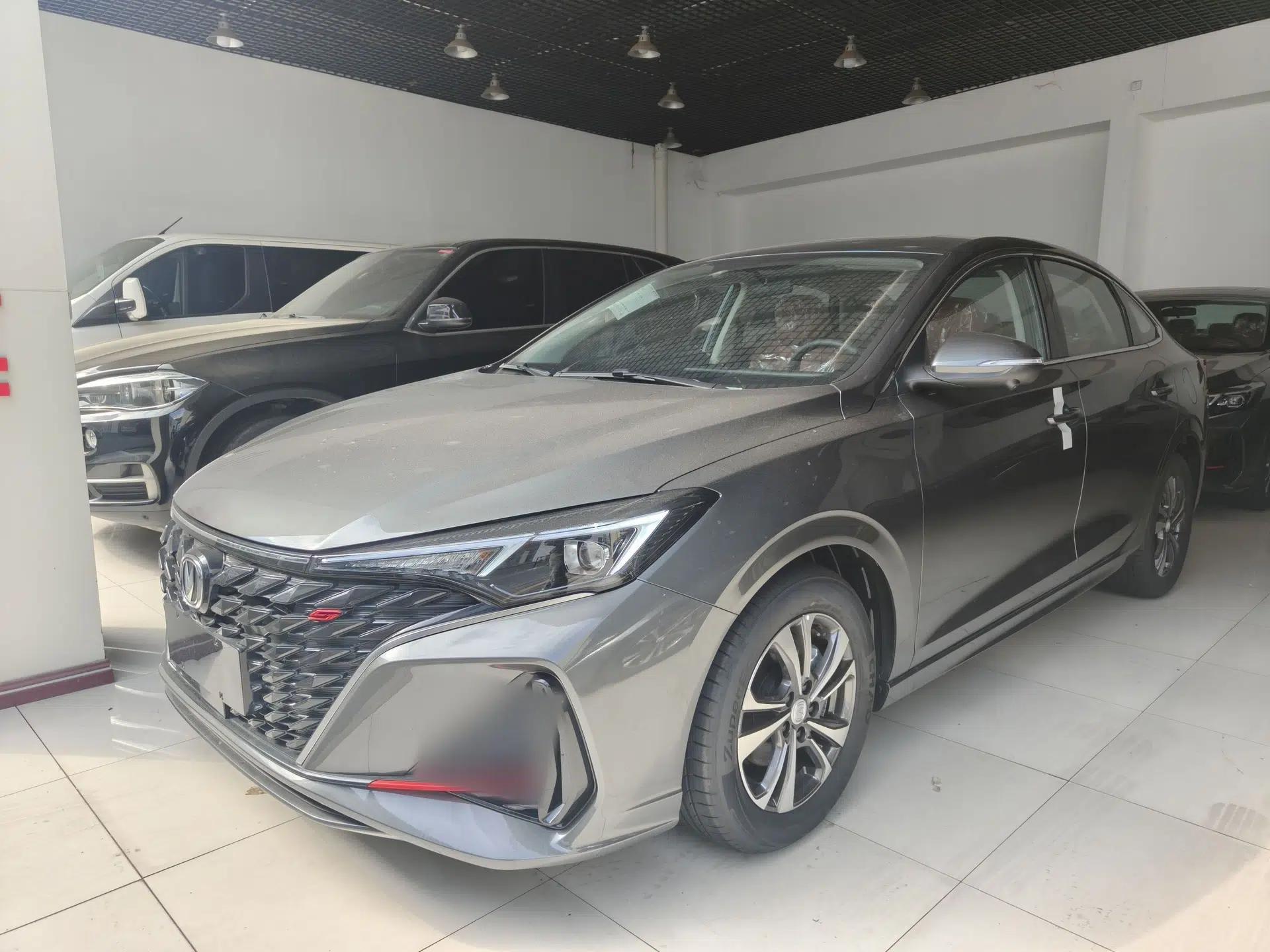 CHANGAN Eado 2025 PLUS 1.4T Dual-Clutch High-Energy Version — миниатюра 1