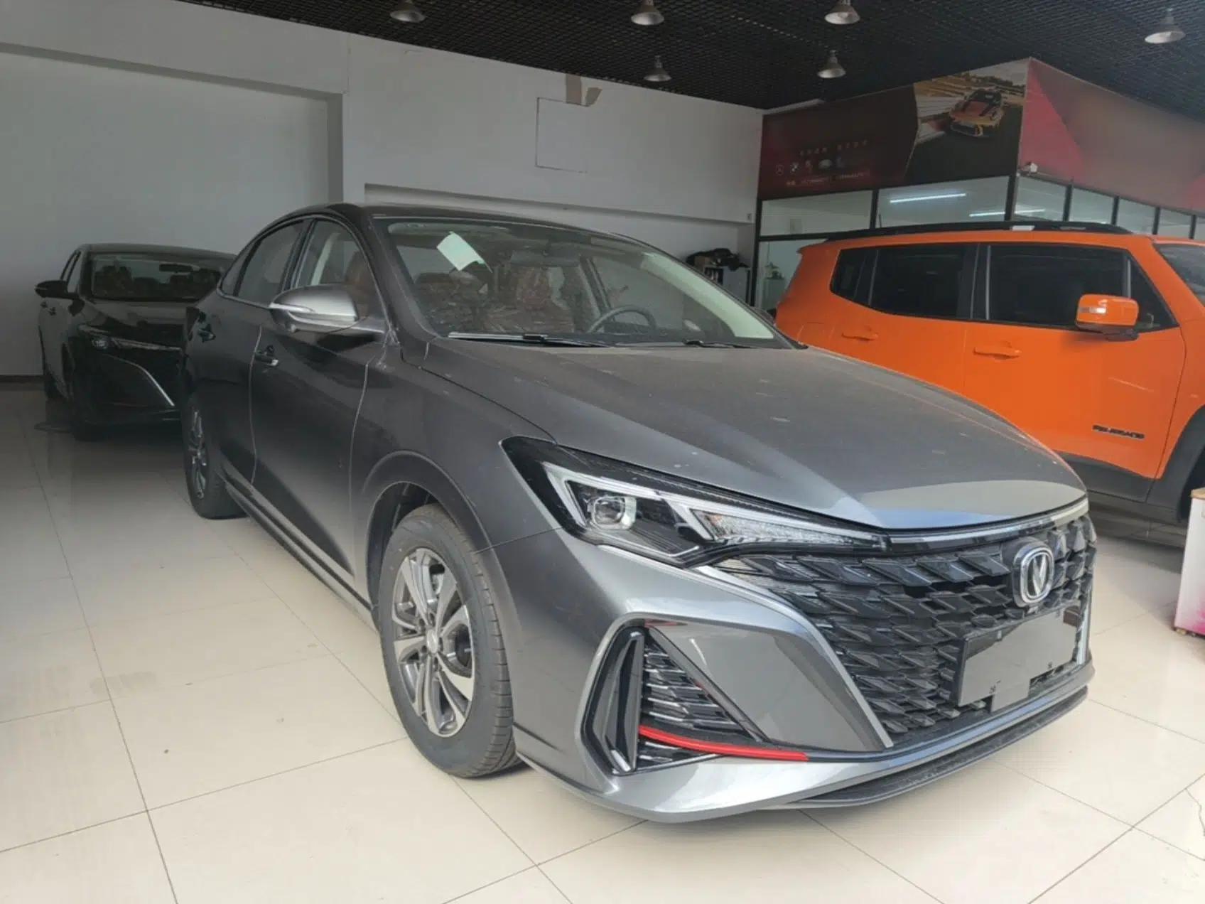 CHANGAN Eado 2025 PLUS 1.4T Dual-Clutch High-Energy Version — миниатюра 3