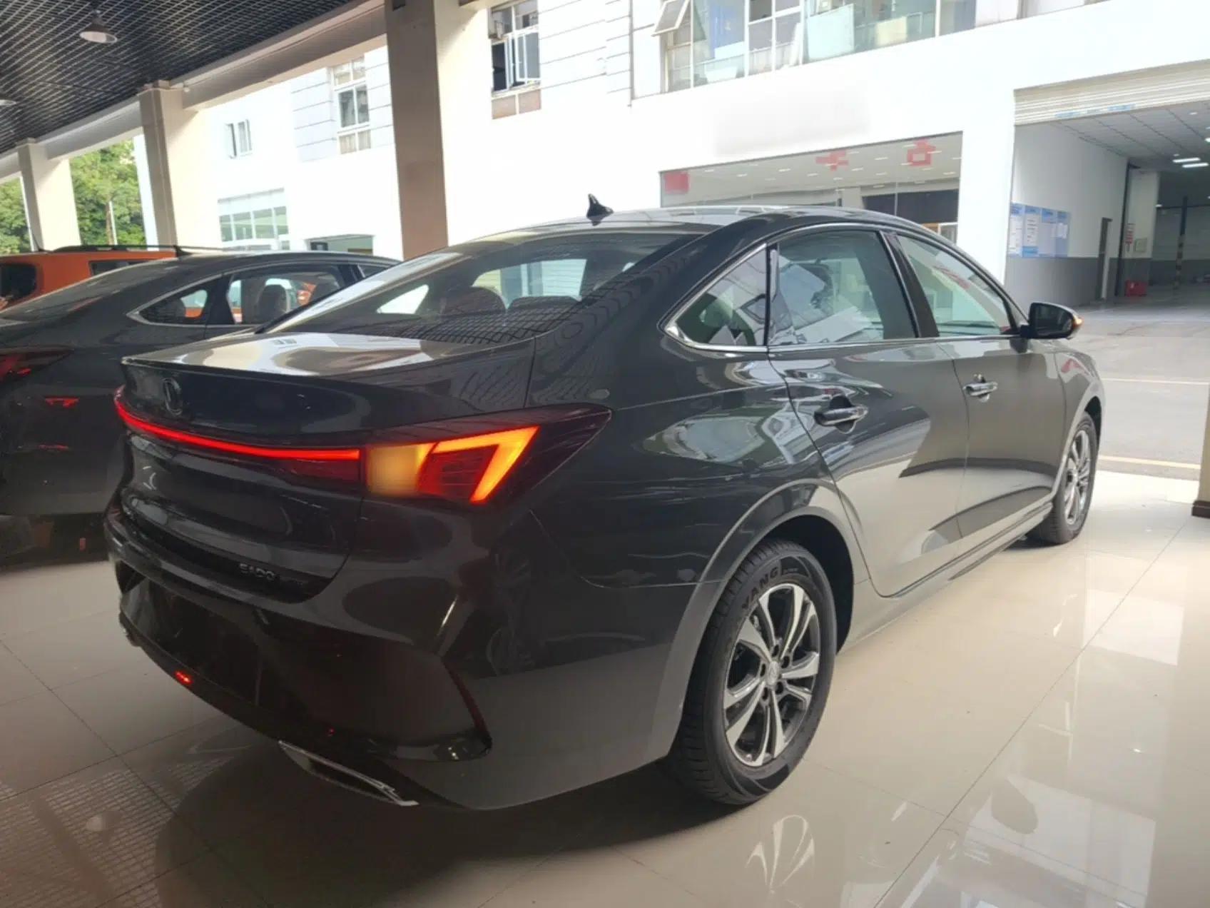 CHANGAN Eado 2025 PLUS 1.4T Dual-Clutch High-Energy Version — миниатюра 6