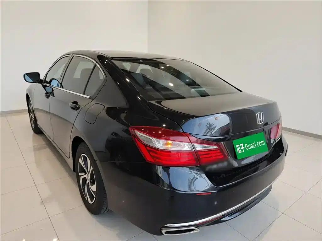 2016 Honda Accord 2.0L Comfort Edition — миниатюра 5