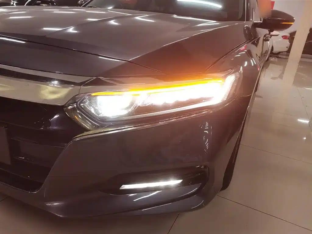 2018 Honda Accord 260TURBO Luxury Edition (China VI Emission Standard) — миниатюра 3