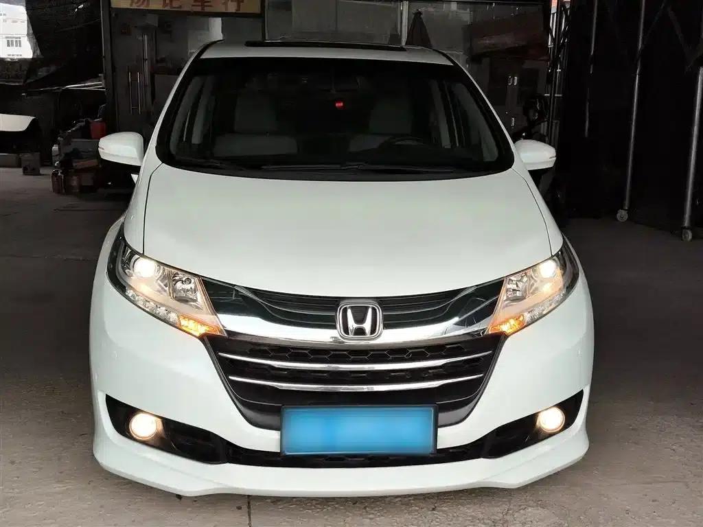 2017 Odyssey 2.4L Luxury Edition — миниатюра 3