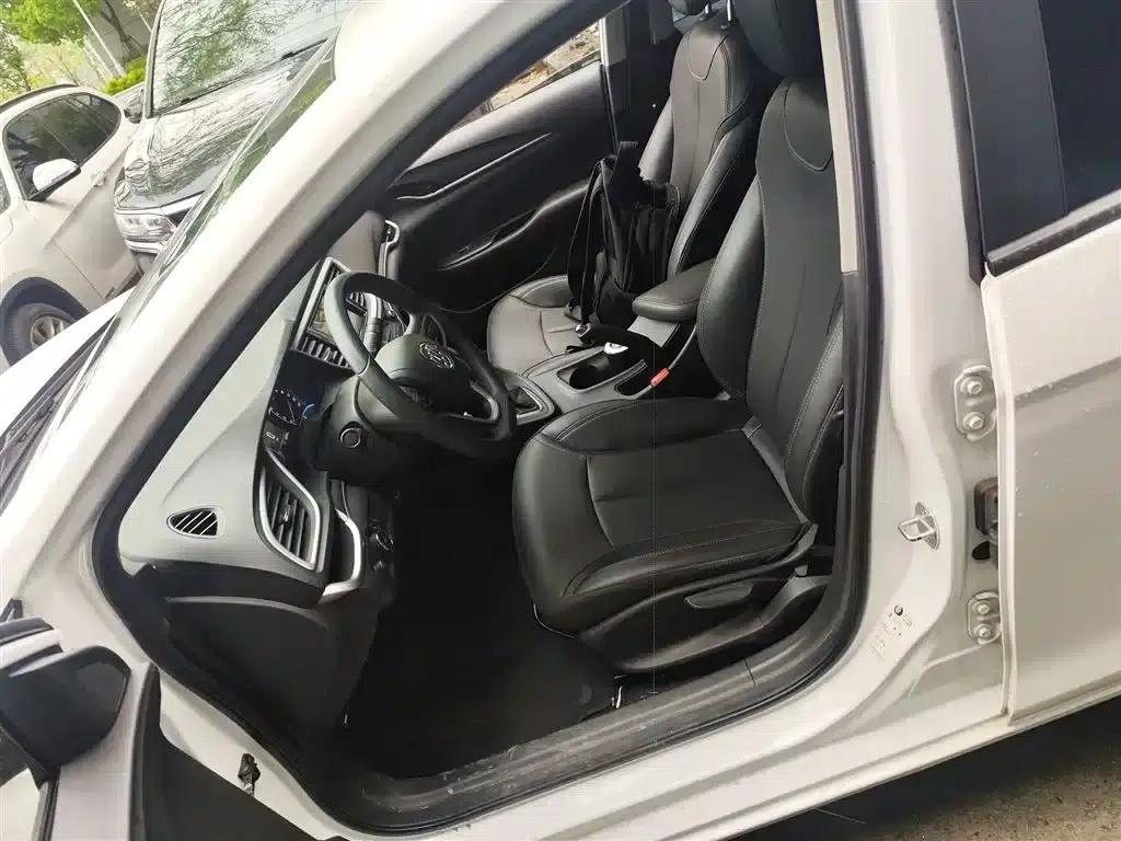 Buick Excelle 2021 Facelift 1.3T Automatic Mild Hybrid Elite — миниатюра 14