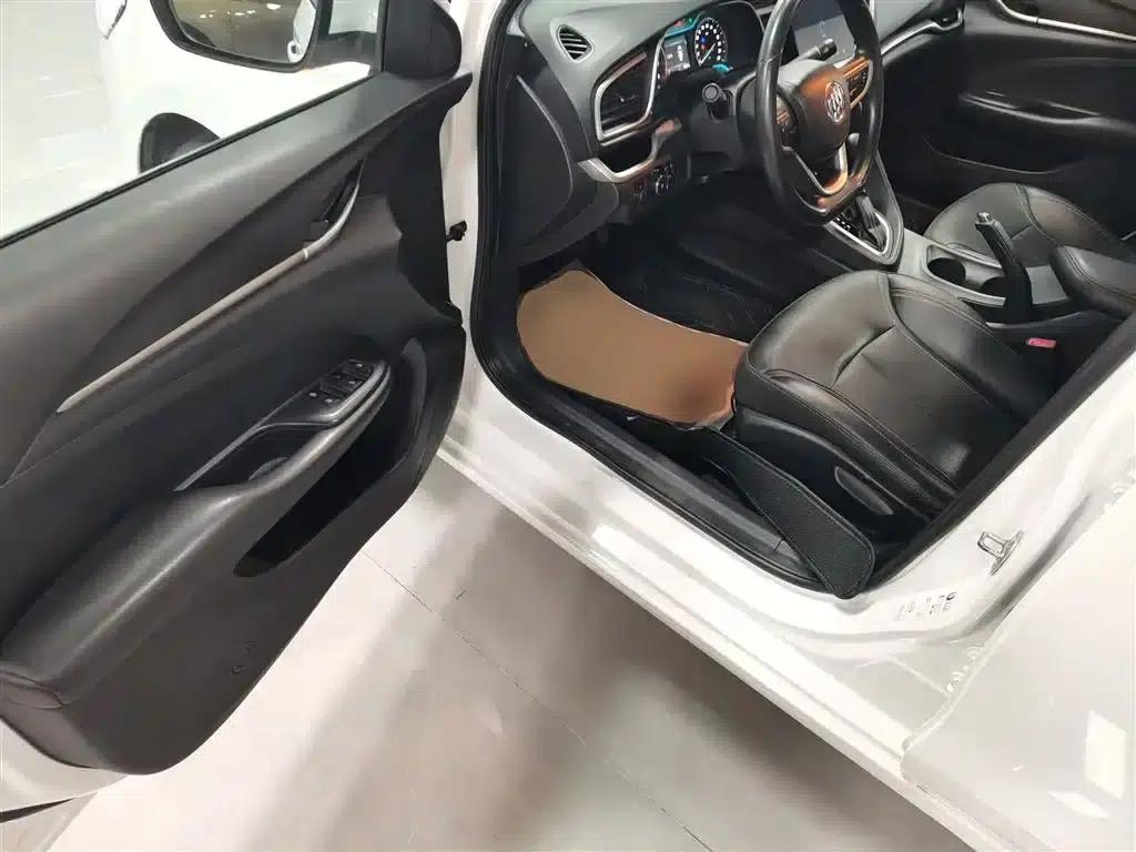 Buick Excelle 2021 Facelift 1.3T Automatic Mild Hybrid Elite — миниатюра 16