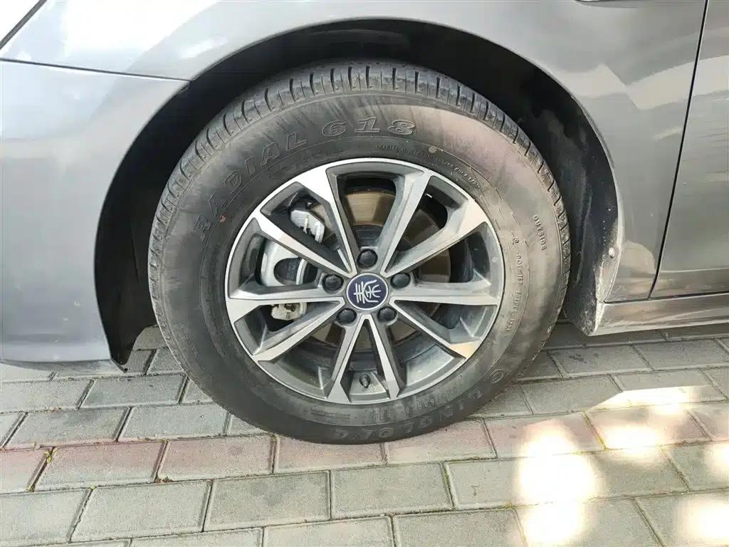 Qin PLUS 2024 Glory Edition DM-i 55KM Leading Model — миниатюра 21
