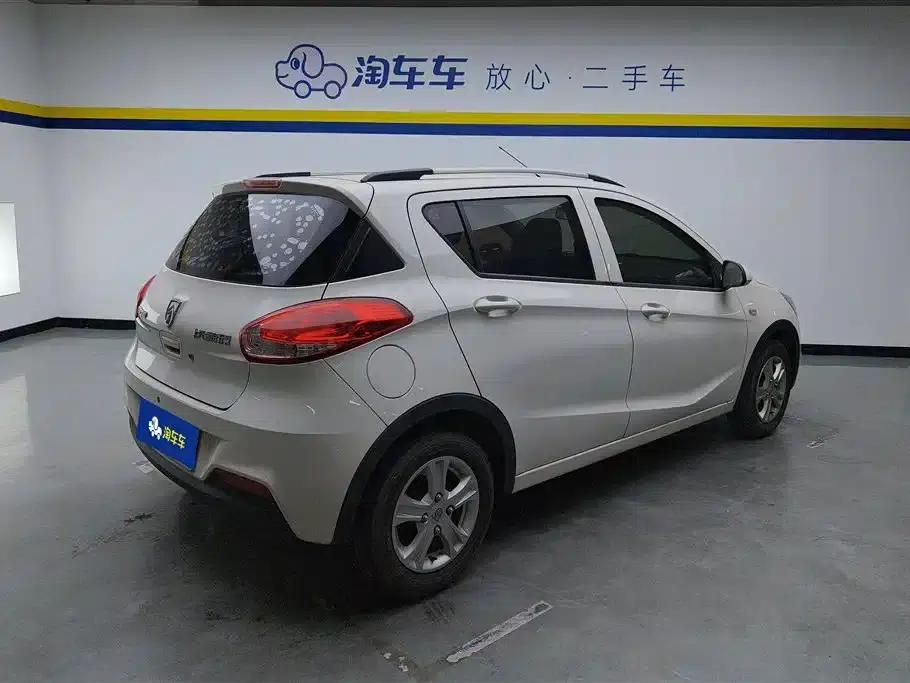 Baojun 310 2020 1.2L Manual Comfort Model — миниатюра 3