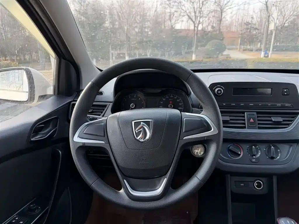 Baojun 310 2016 1.2L Manual Comfort Model — миниатюра 6