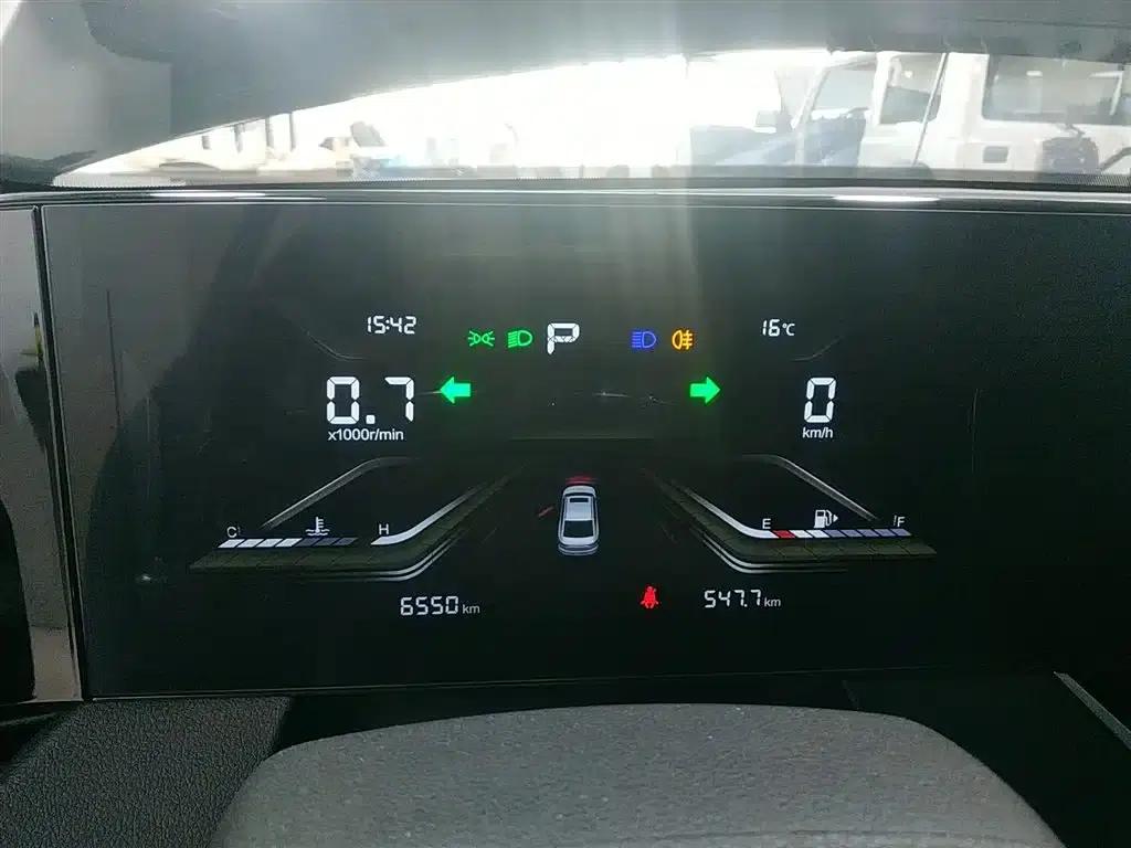 Bestune B70 2022 Model, Third Generation, 1.5T Automatic Enjoyment Edition — миниатюра 12