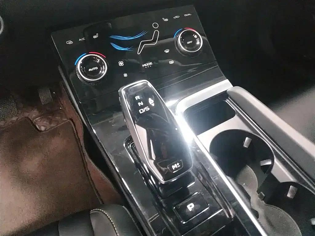 Bestune B70 2022 Model, Third Generation, 1.5T Automatic Enjoyment Edition — миниатюра 14