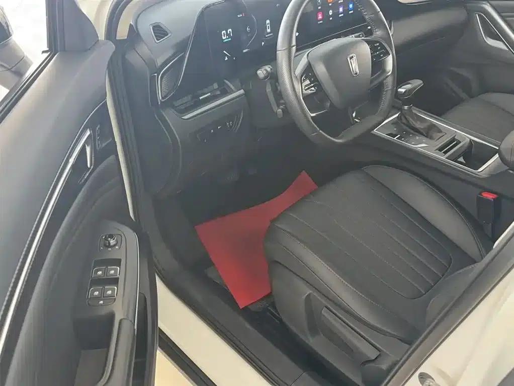 Bestune T55 2023 1.5T Automatic Leap Forward Edition — миниатюра 14