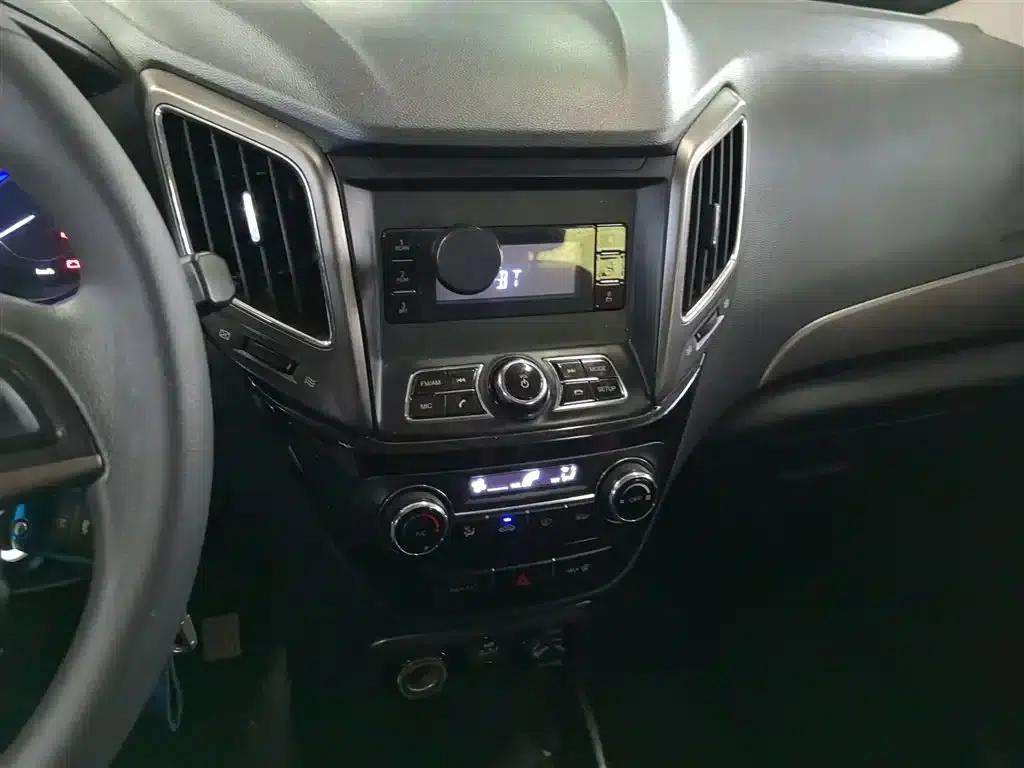 Changan CS15 2016 1.5L Manual Fashion Edition — миниатюра 13