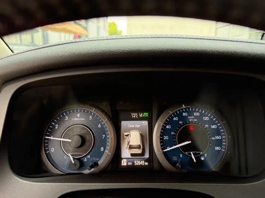 Toyota SIENNA  — миниатюра 8