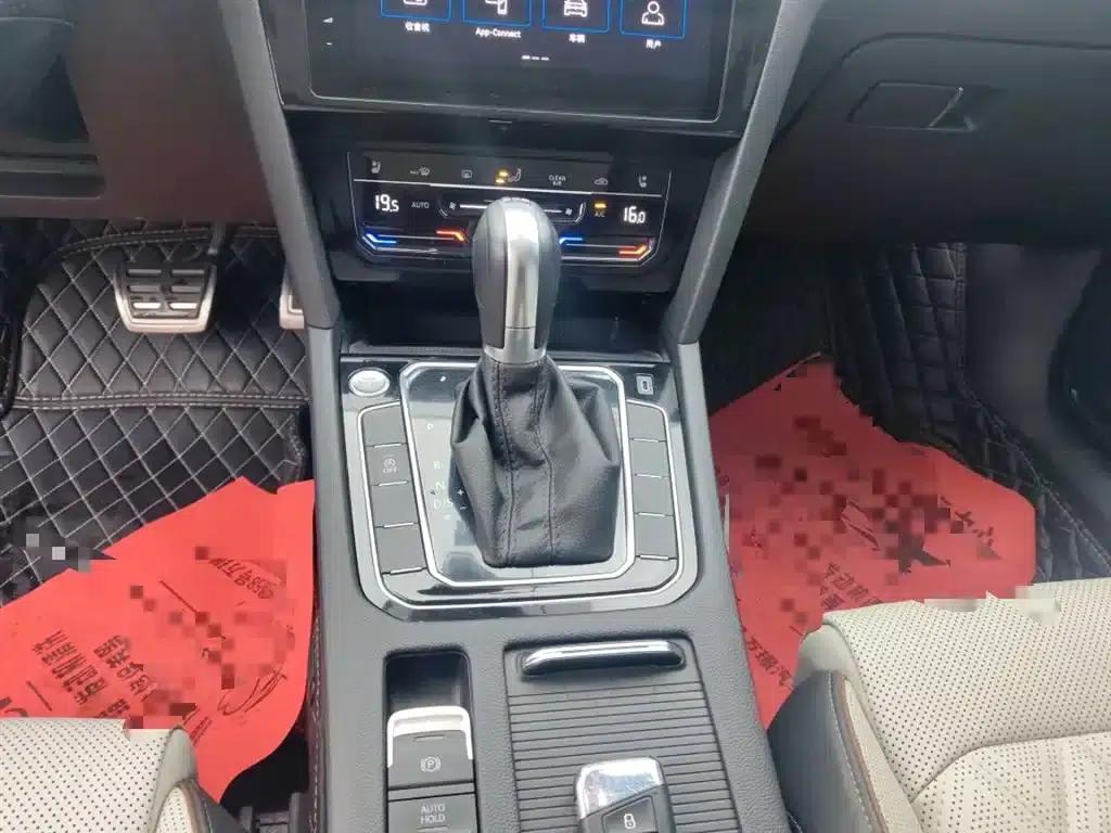 Volkswagen Magotan 2023 2 Millionth Unit Commemorative Edition 330TSI DSG Luxury — миниатюра 14