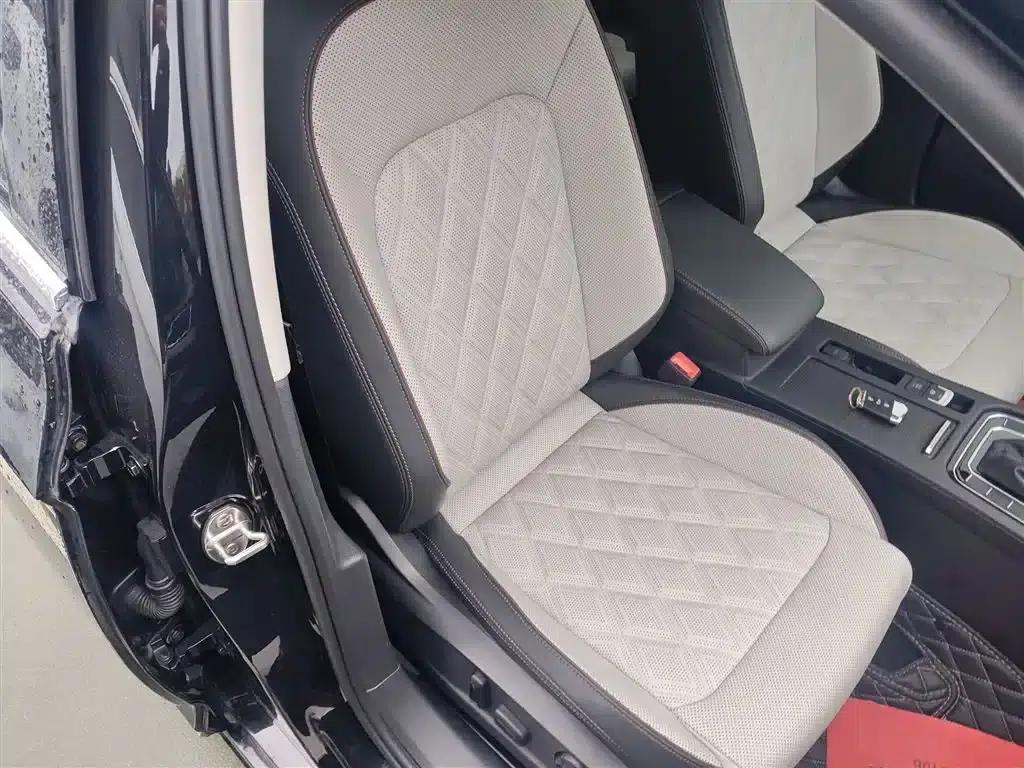 Volkswagen Magotan 2023 2 Millionth Unit Commemorative Edition 330TSI DSG Luxury — миниатюра 25
