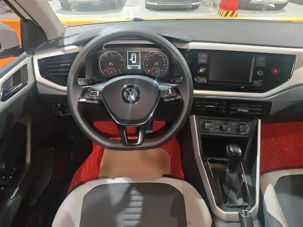 2019 Polo Plus 1.5L Automatic Colorful Technology Edition — миниатюра 11