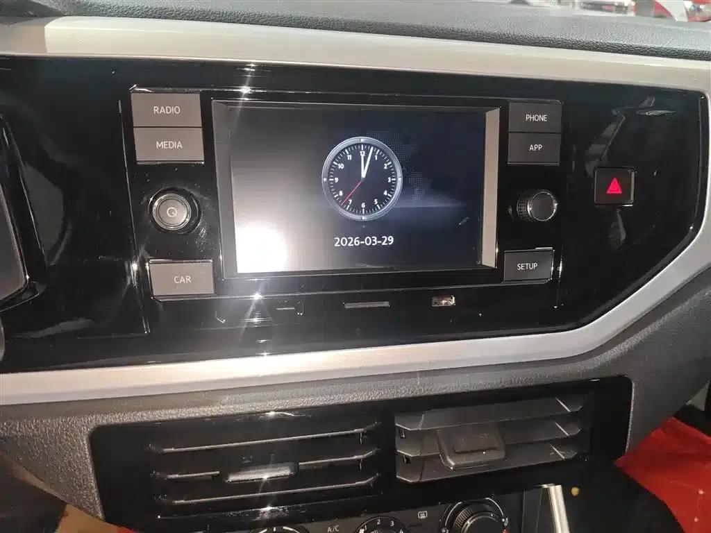 2019 Polo Plus 1.5L Automatic Colorful Technology Edition — миниатюра 13