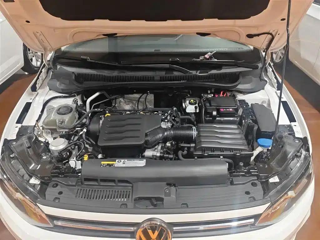 2019 Polo Plus 1.5L Automatic Colorful Technology Edition — миниатюра 20