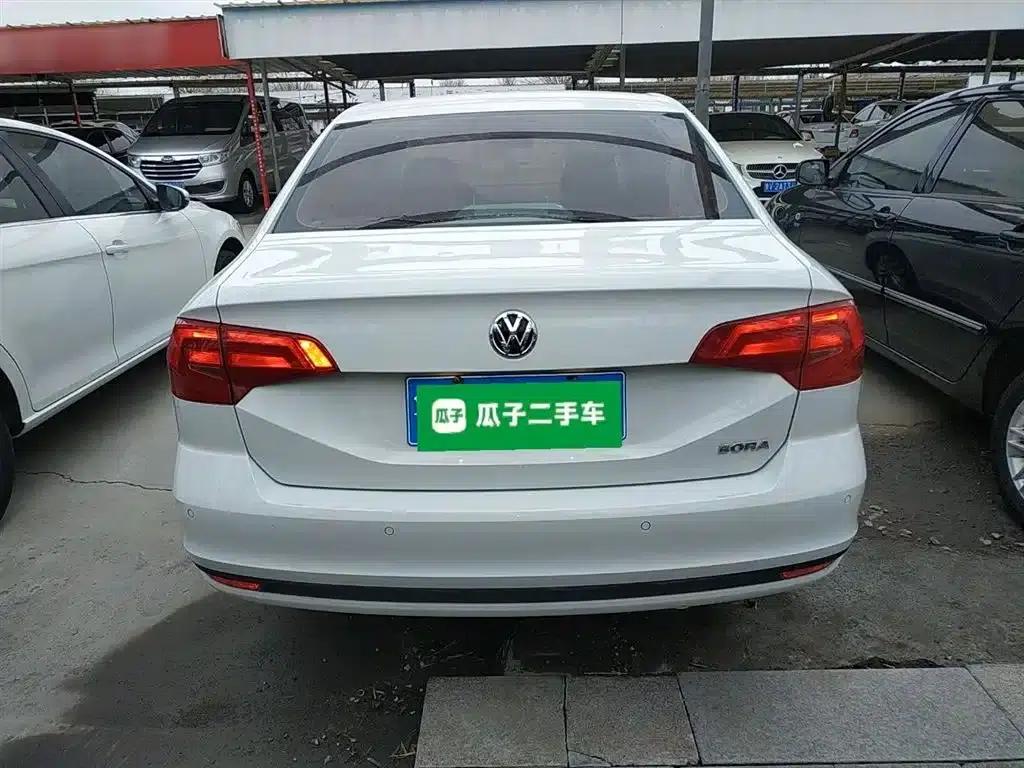2017 Volkswagen Bora 1.6L Automatic Fashion Edition — миниатюра 6