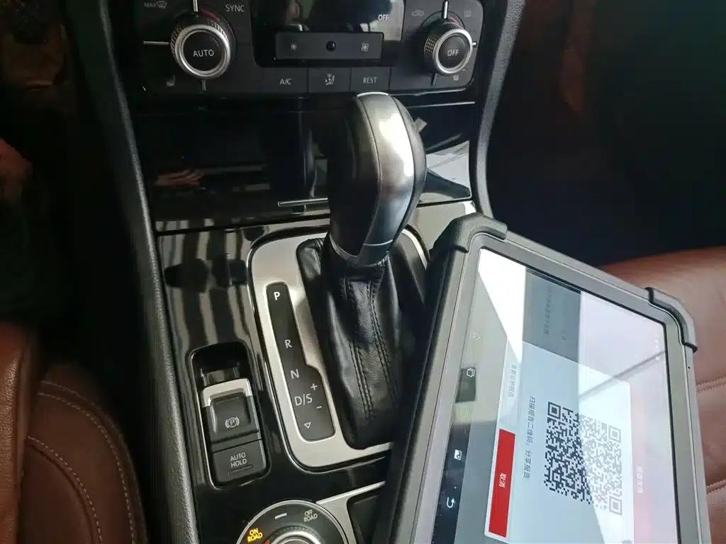 2016 Touareg 3.0TSI Premium Edition — миниатюра 14