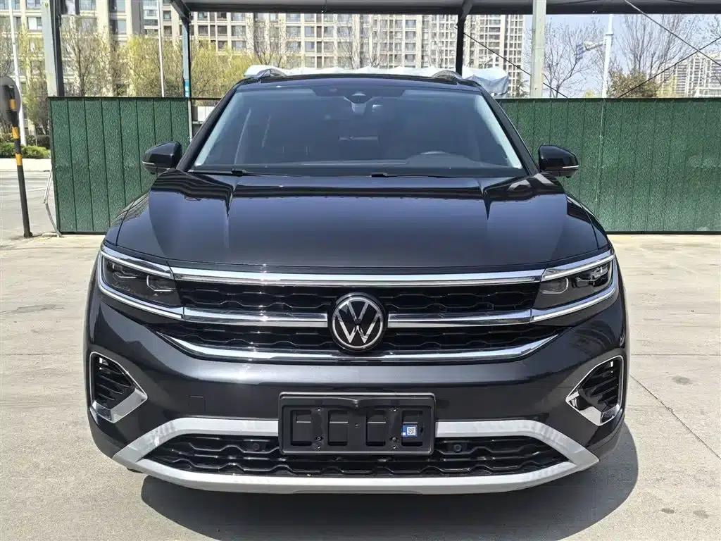 2022 Range Rover 530TSI AWD Flagship Pro 6-seater — миниатюра 23