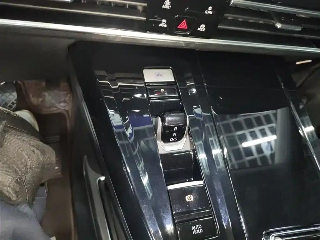 2022 Range Rover 530TSI AWD Flagship Pro 6-seater — миниатюра 7