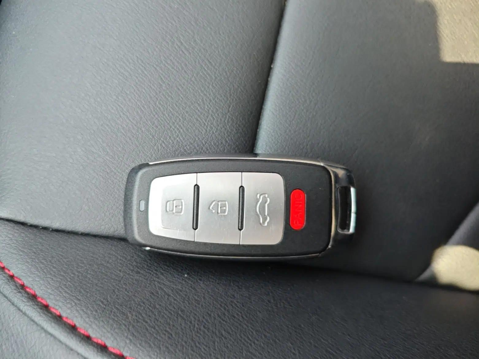 Haval M6 2017 1.5T Manual Two-Wheel Drive Elite Model — миниатюра 12