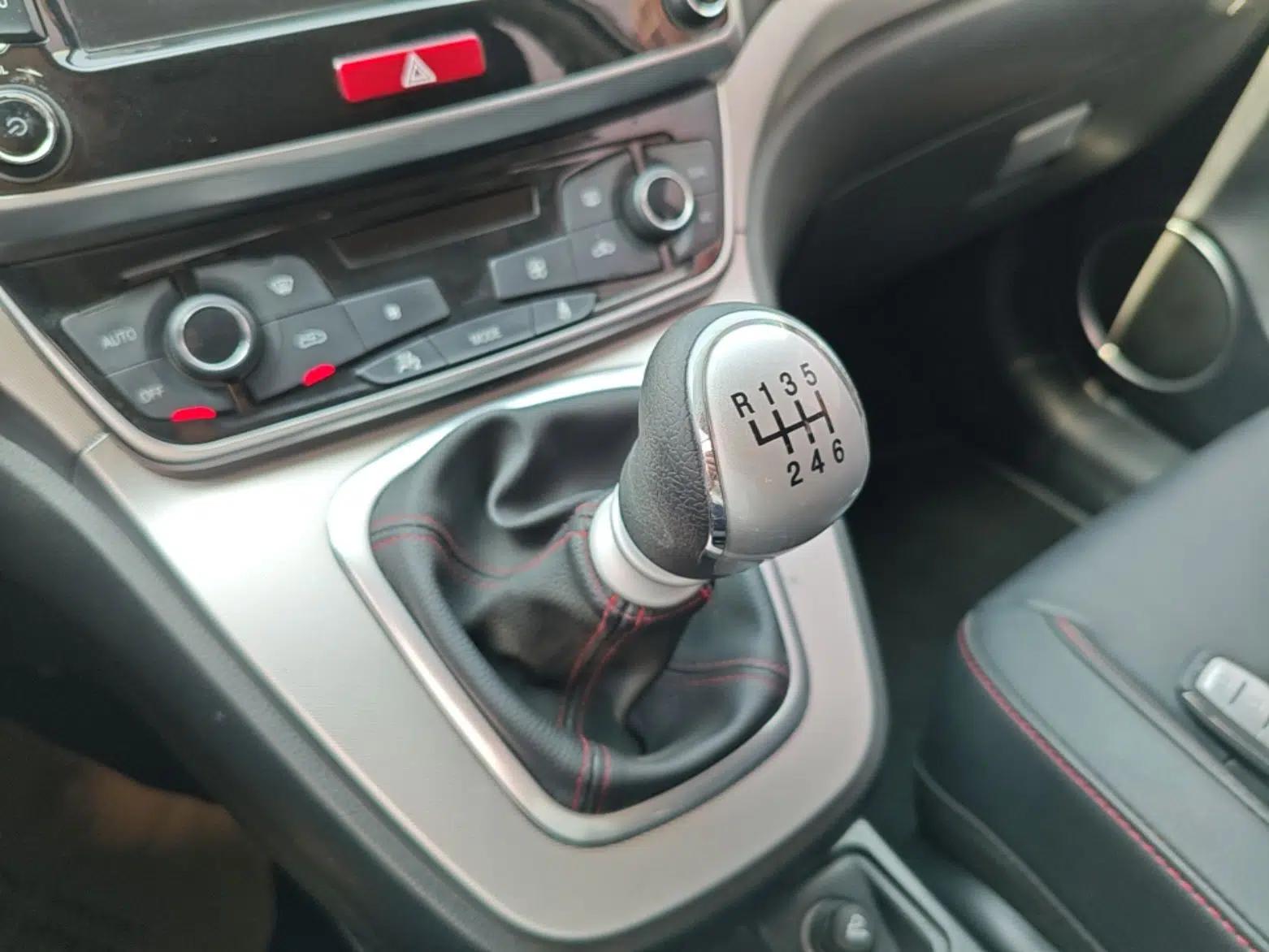 Haval M6 2017 1.5T Manual Two-Wheel Drive Elite Model — миниатюра 17
