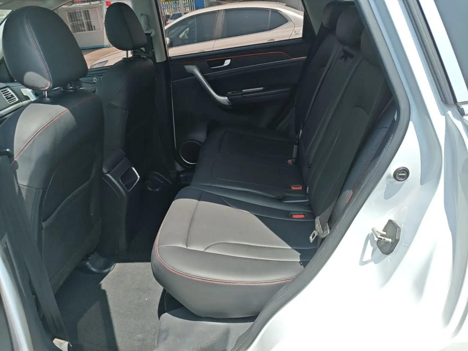 Haval M6 2017 1.5T Manual Two-Wheel Drive Elite Model — миниатюра 20