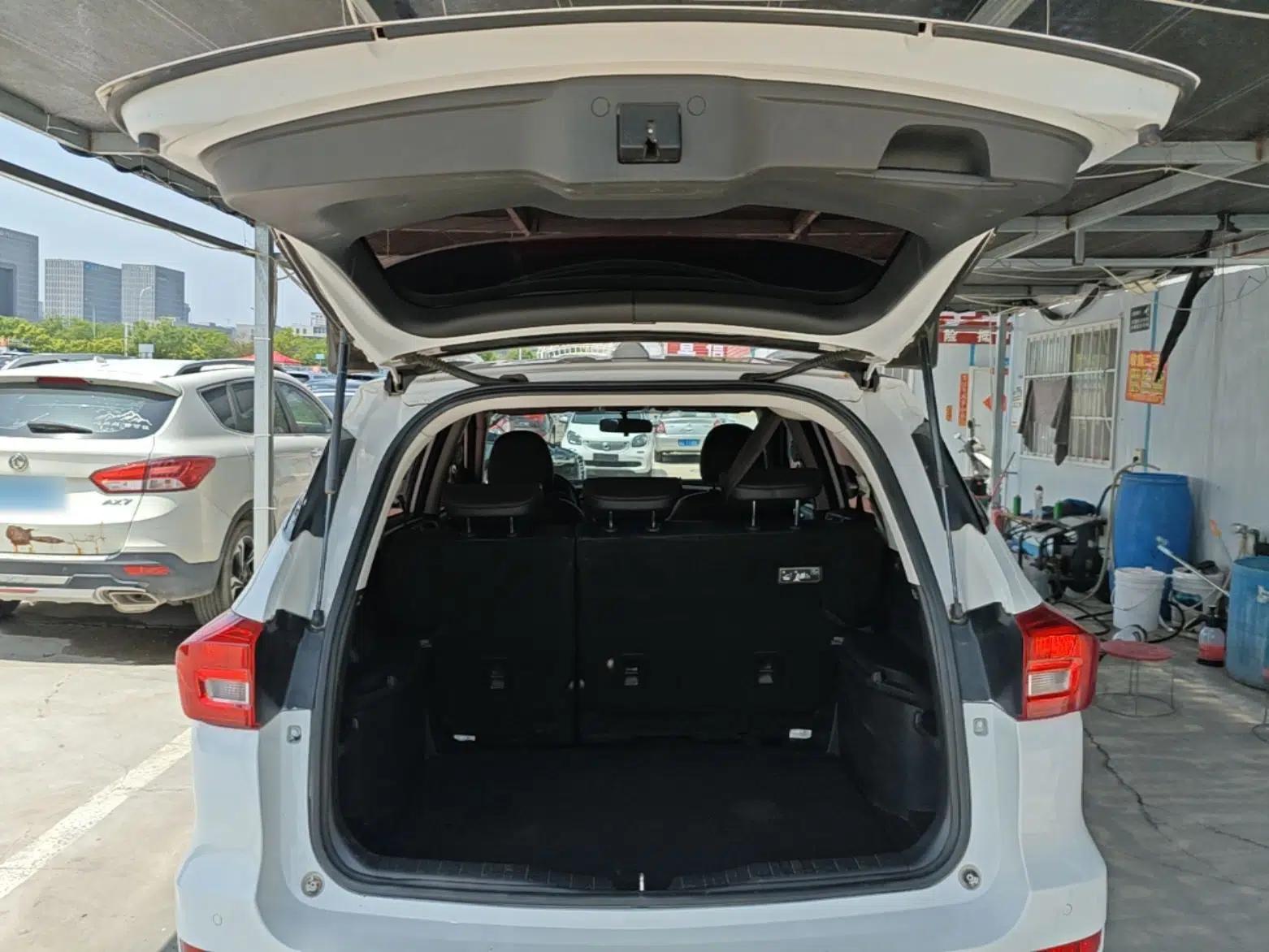 Haval M6 2017 1.5T Manual Two-Wheel Drive Elite Model — миниатюра 22