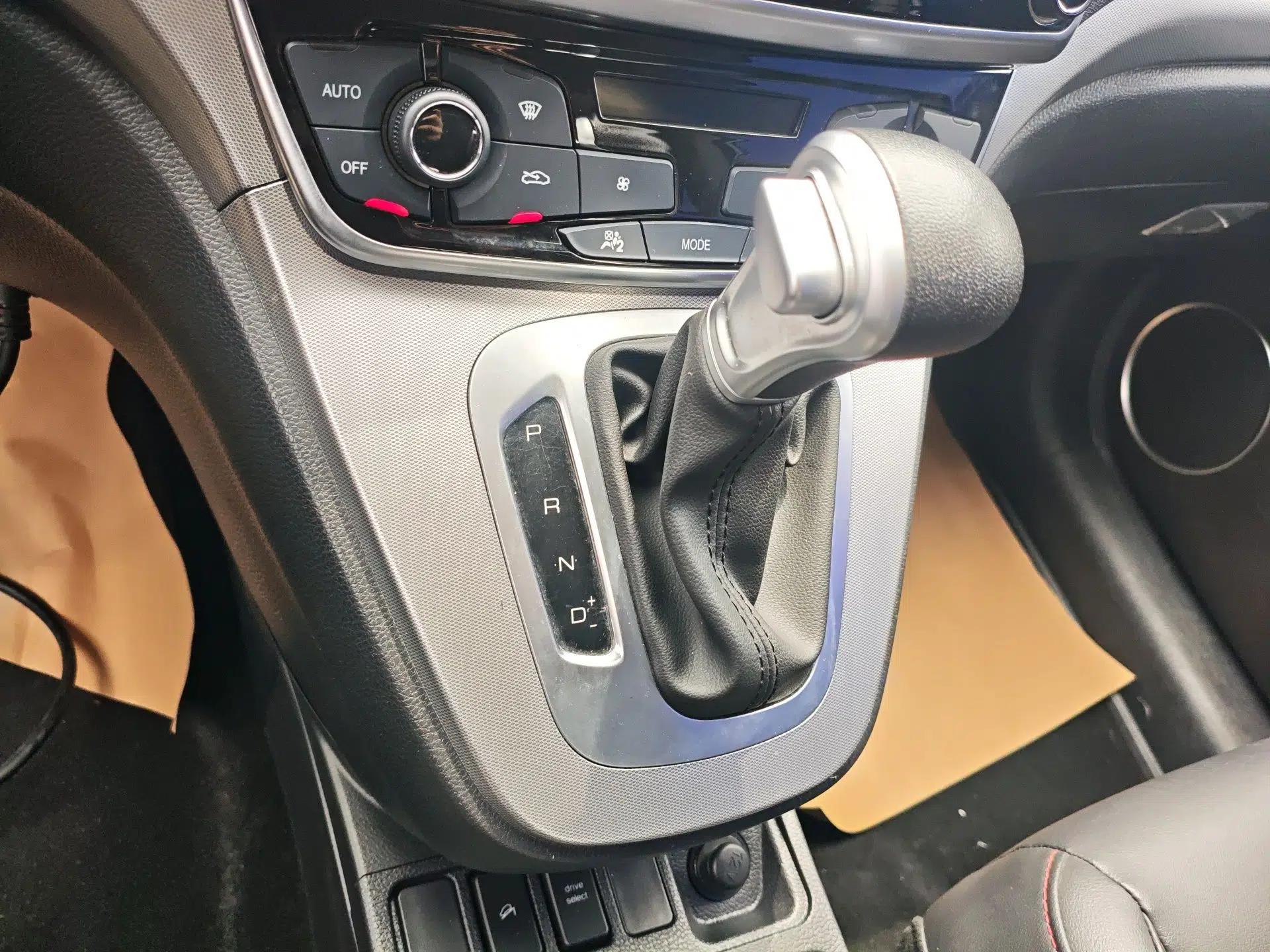 Haval M6 2018 Revised Version 1.5T DCT Two-Wheel Drive Elite Edition — миниатюра 17