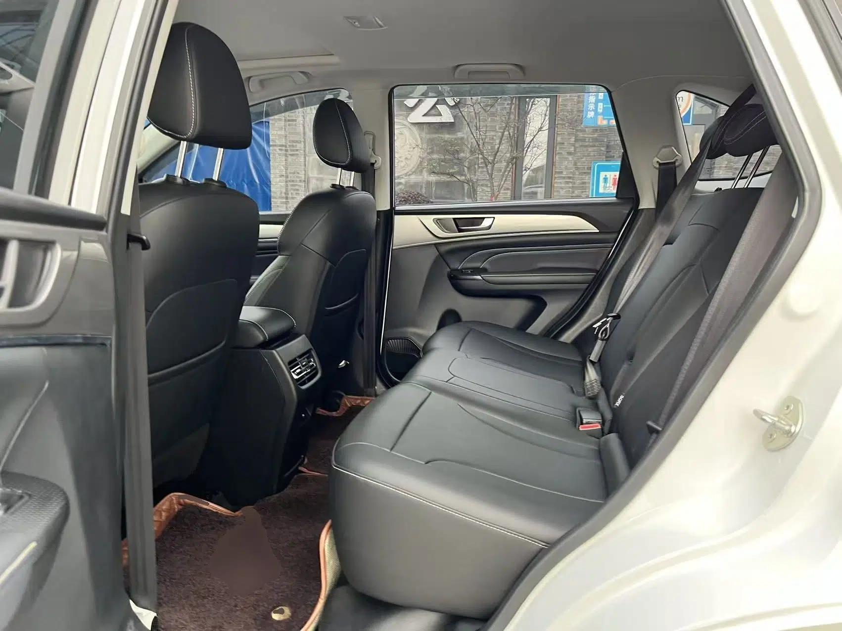 Haval M6 2021 PLUS 1.5T Manual Luxury Smart Connectivity Model — миниатюра 20