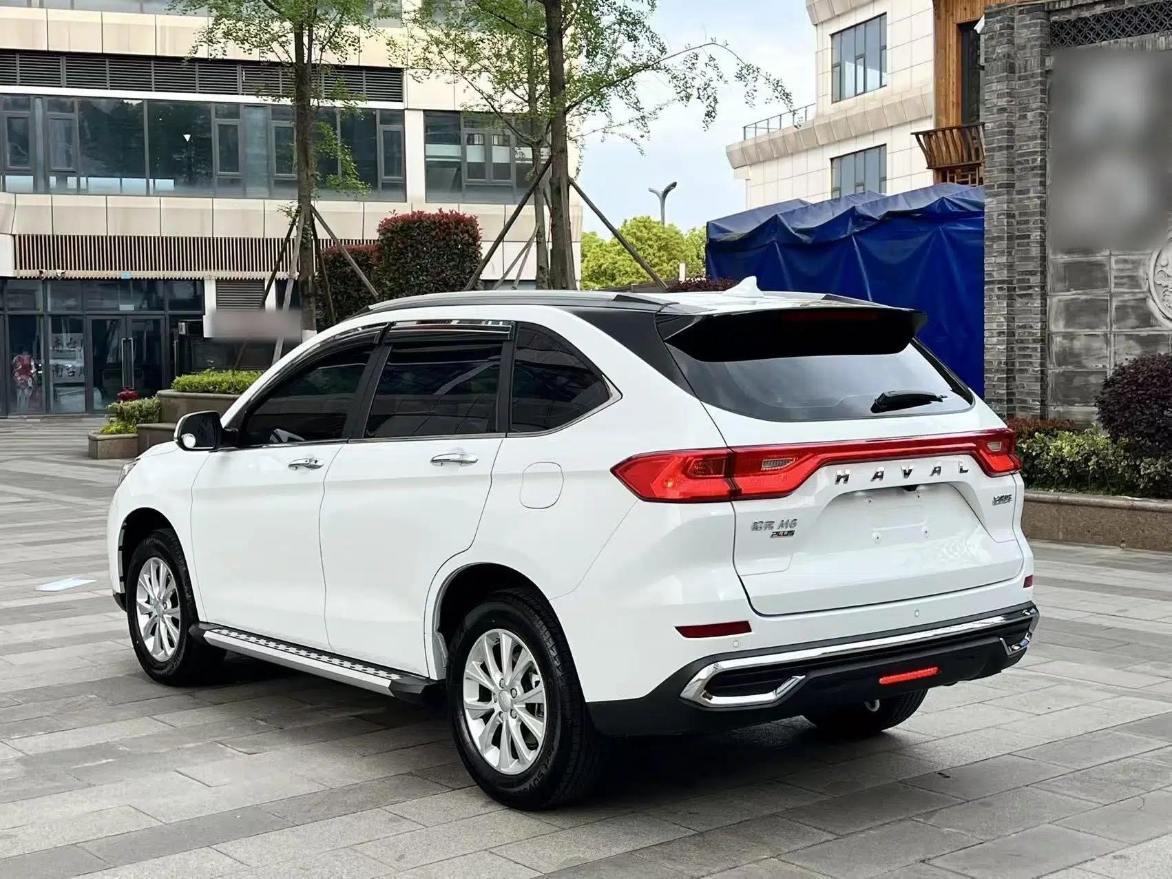 Haval M6 2021 PLUS 1.5T Manual Luxury Smart Connectivity Model — миниатюра 4