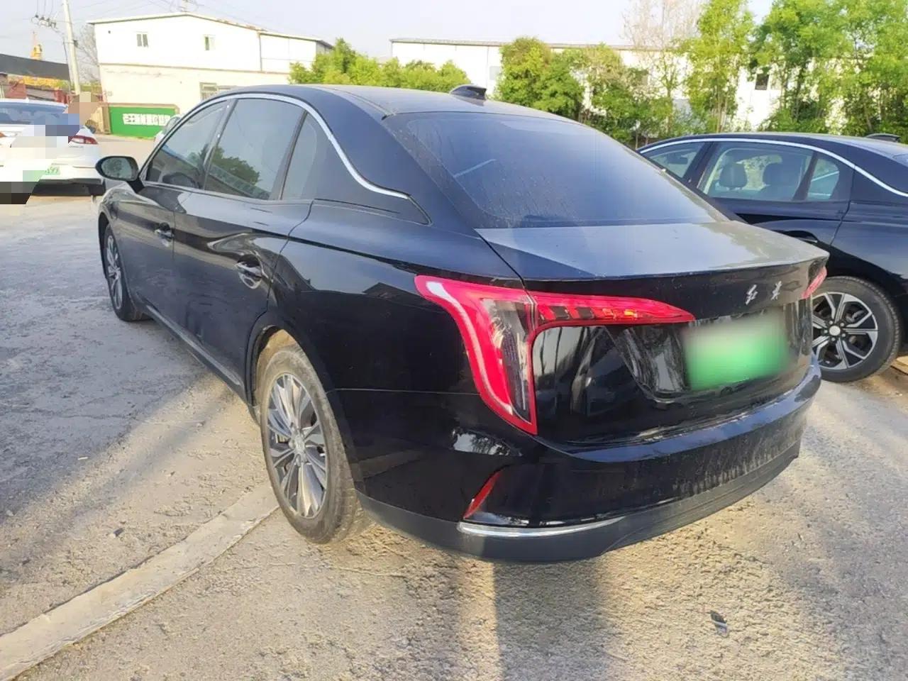 Hongqi E-QM5 2022 431 km Charge & Enjoy Edition — миниатюра 4