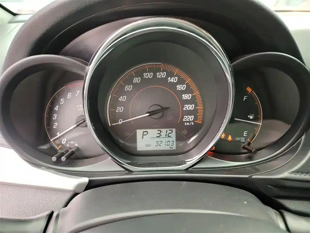YARiS L Zhixuan 2021 1.5L CVT Leading Edition — миниатюра 4