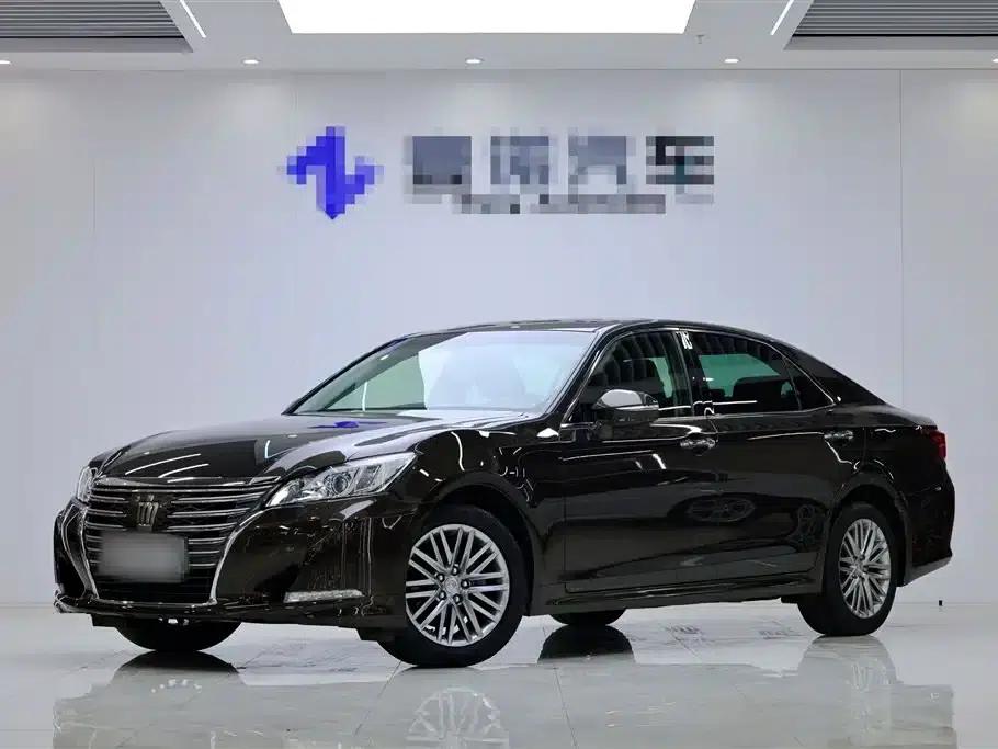 Crown 2017 2.0T Sport Edition — миниатюра 2