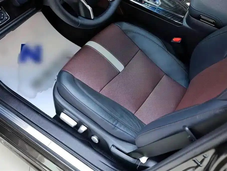 Crown 2017 2.0T Sport Edition — миниатюра 18