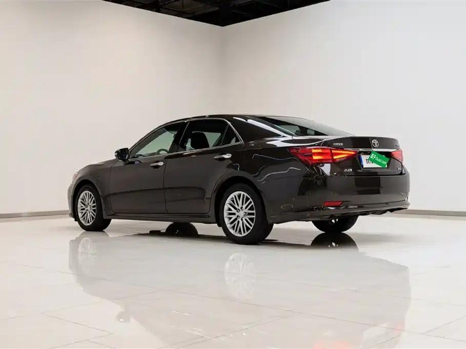 Crown 2017 2.0T Sport Edition — миниатюра 24