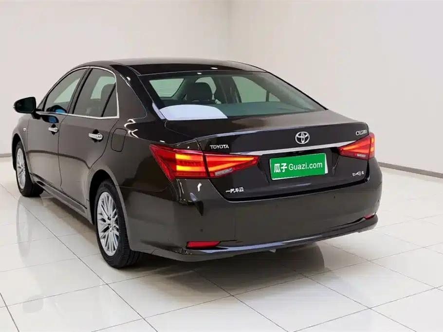 Crown 2017 2.0T Sport Edition — миниатюра 25