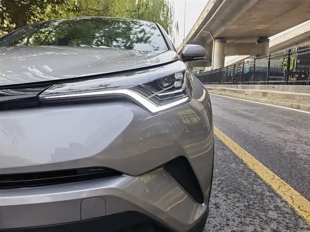 2020 Toyota IZOA 2.0L Ecstasy Edition — миниатюра 3