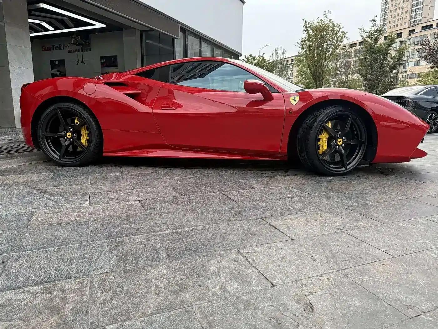 2015 Ferrari 488 GTB — миниатюра 3