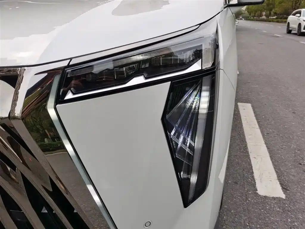 Trumpchi M8 2023 Master Series 400T Supreme Edition — миниатюра 3