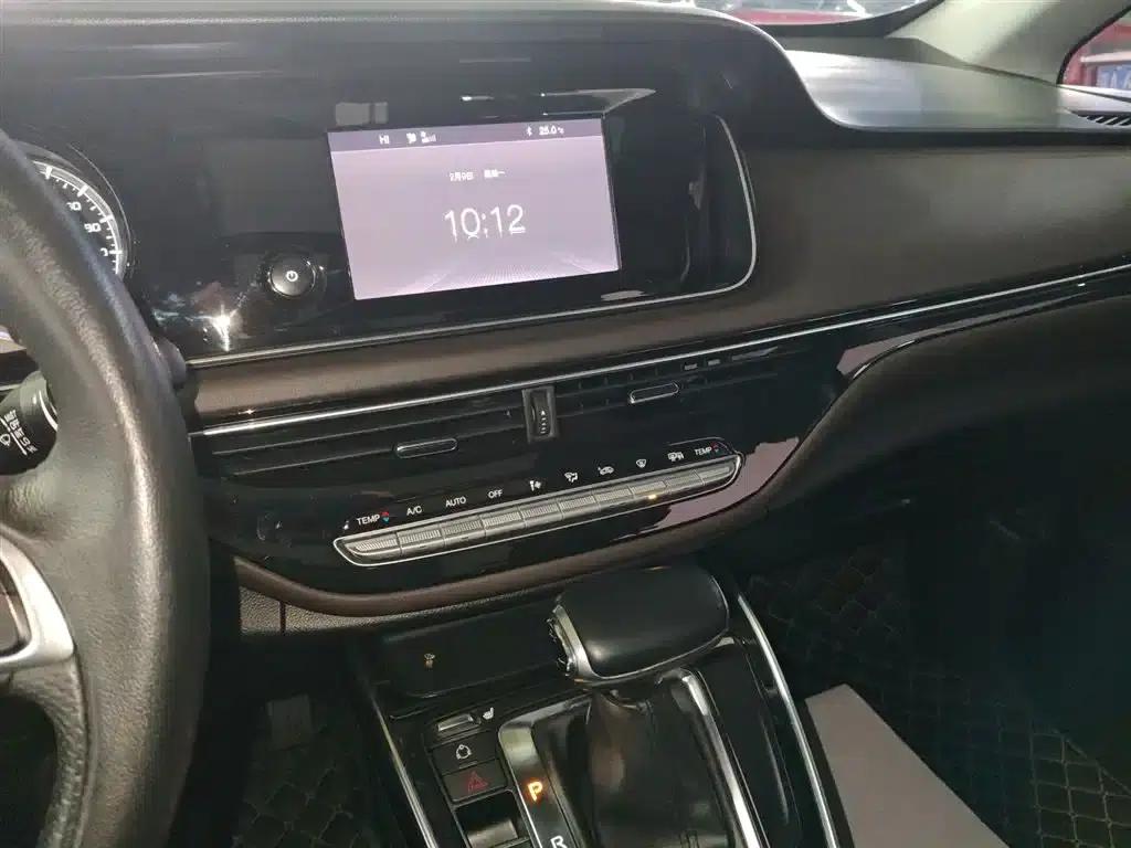 Trumpchi M6 2019 270T DCT Premium Edition (Six Seats) National VI Emission Standard — миниатюра 13