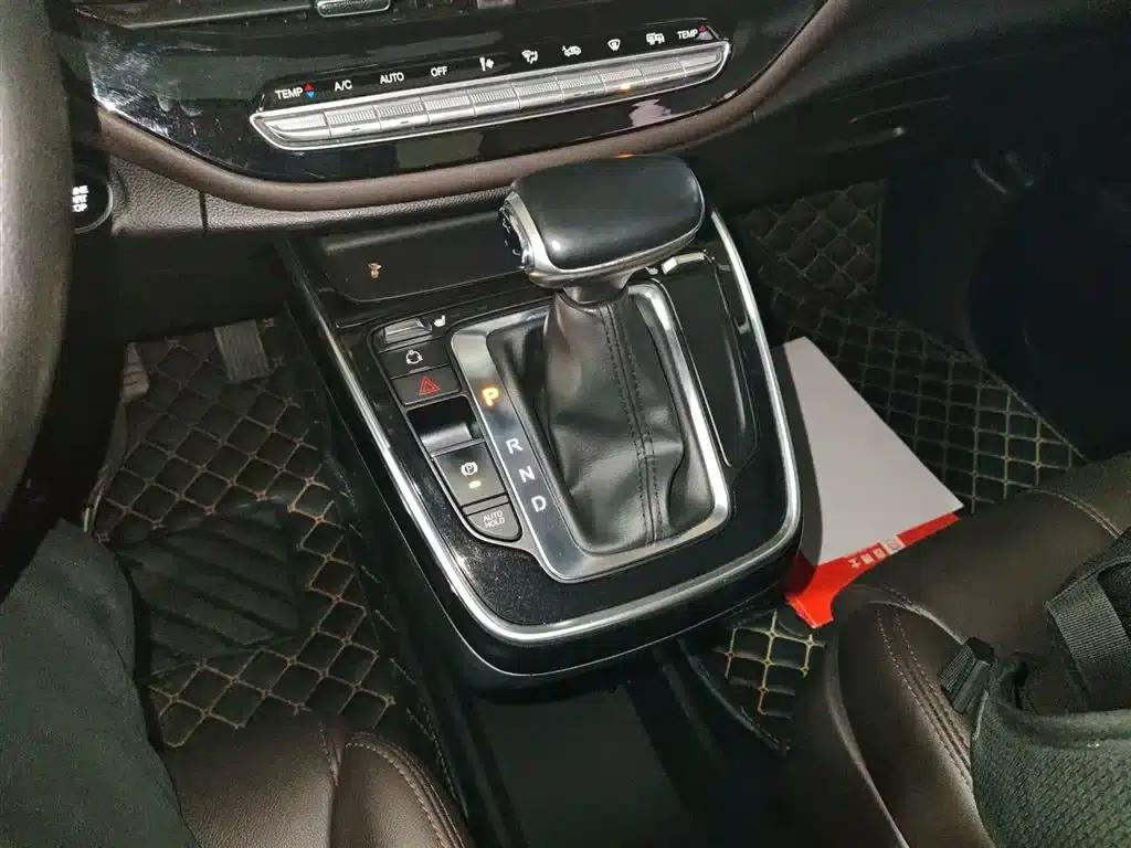 Trumpchi M6 2019 270T DCT Premium Edition (Six Seats) National VI Emission Standard — миниатюра 14