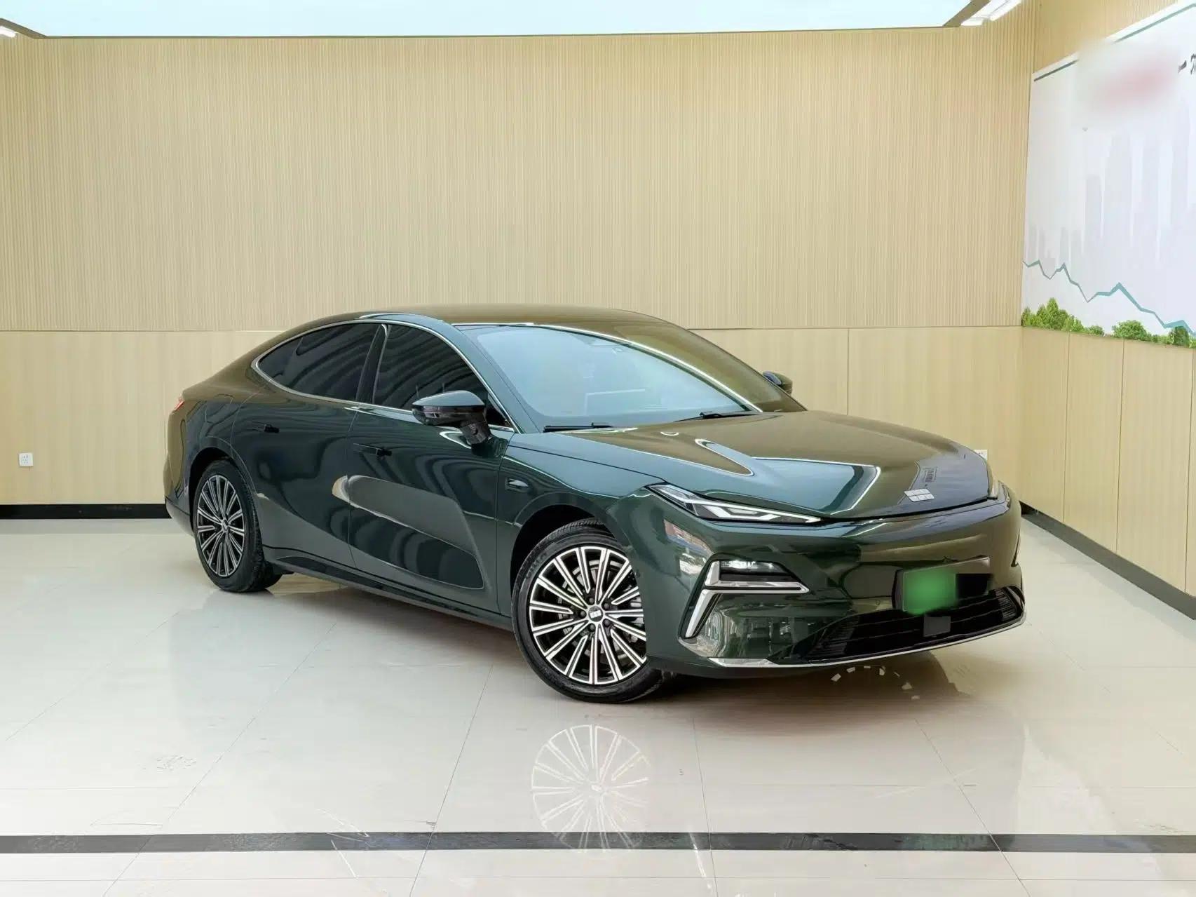 Geely Galaxy 8 2025 130km EM-i Flagship Edition — миниатюра 3