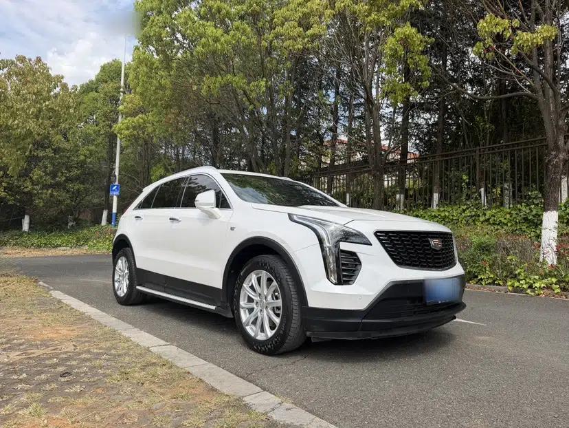 Cadillac XT4 2020 Revised Version 28T Two-Wheel Drive Tech Edition — миниатюра 3