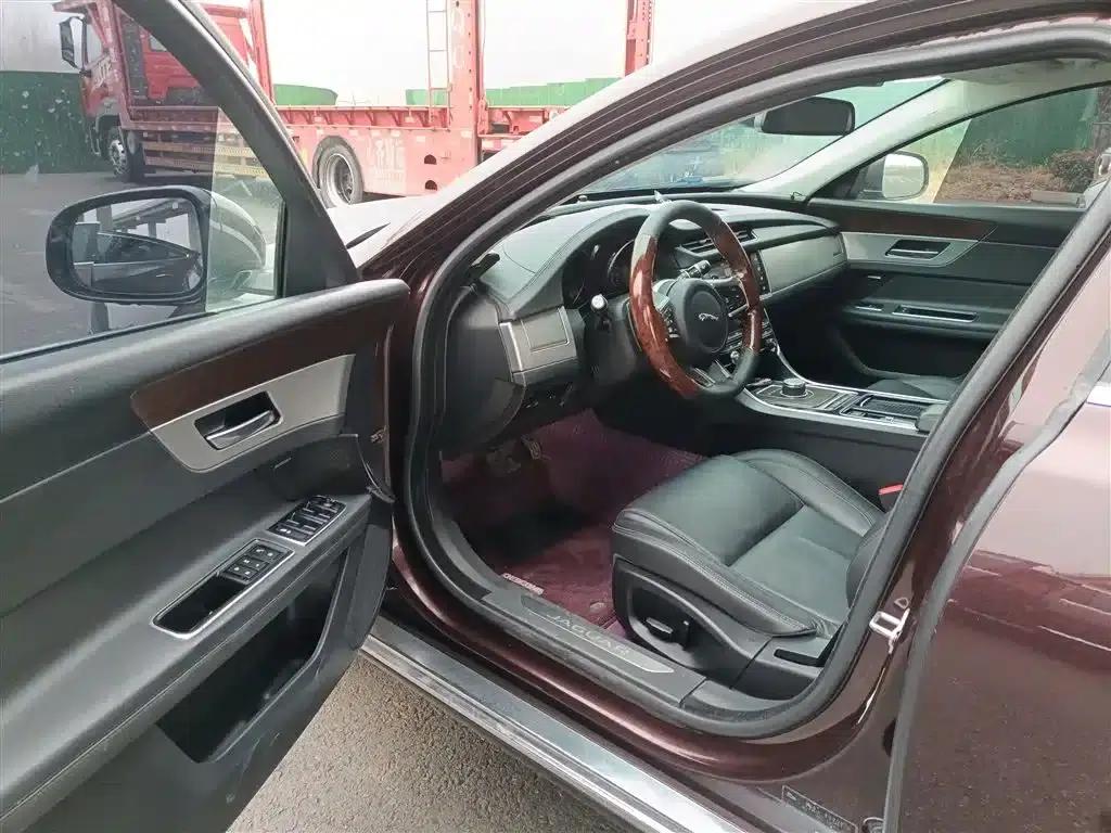 2018 Jaguar XFL 2.0T 200PS Elite Edition — миниатюра 16