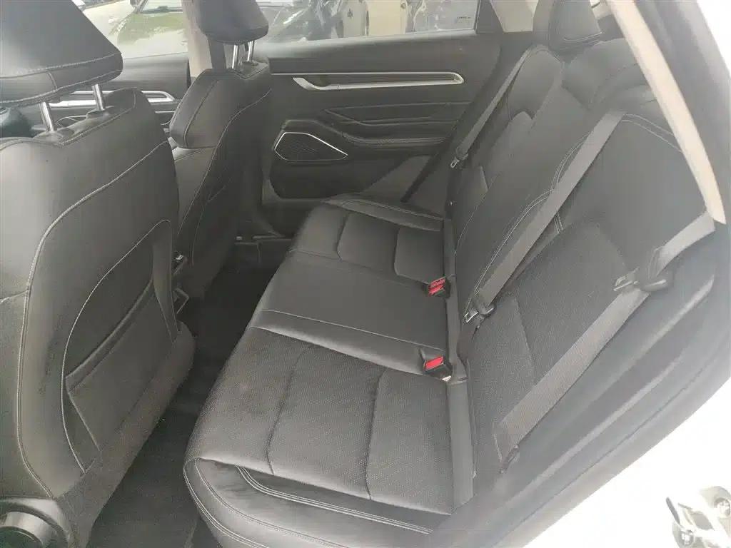 Geely Emgrand 2023 4th Generation Champion Edition 1.5L CVT Luxury — миниатюра 13